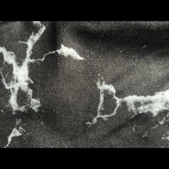 Goldsheep Leggings. Black Marble with gold stripes - Picture 3 of 6